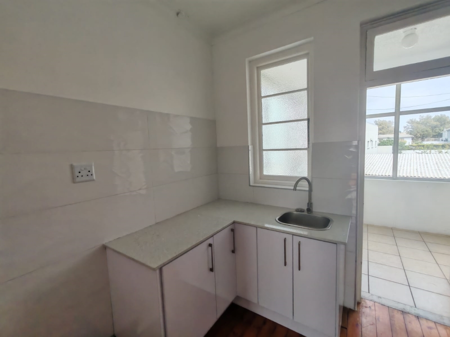 To Let 2 Bedroom Property for Rent in Summerstrand Eastern Cape